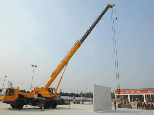牡丹江市吊车出租公司电话_吊车出租公司建议广大驾驶员要减少怠速行